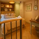 Hotel The Fountaine 3*