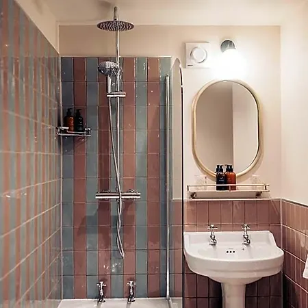 Hotel The Fountaine
