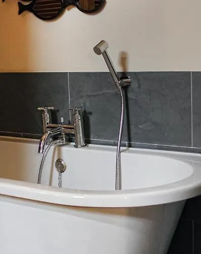 Hotel The Fountaine 3*