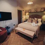 Hotel The Fountaine 3*